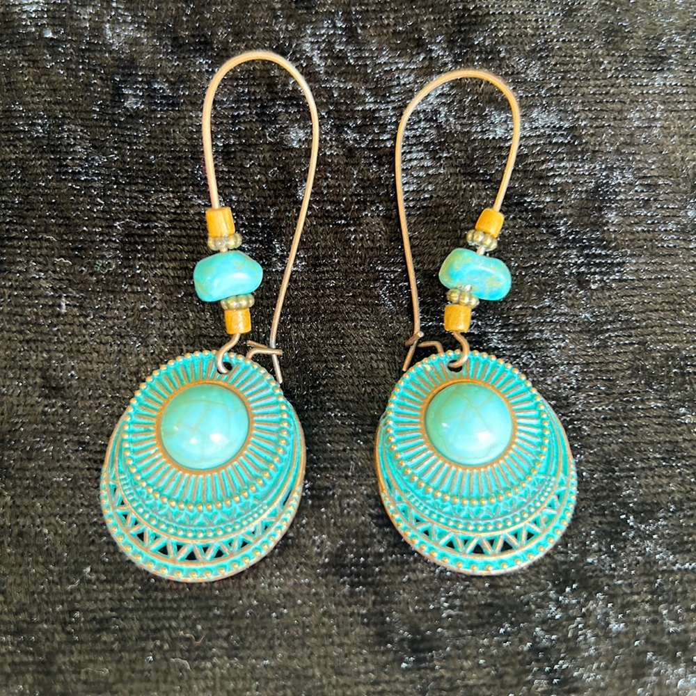NEW! Boho style drop earrings. Fashion jewelry turquoise and brass.